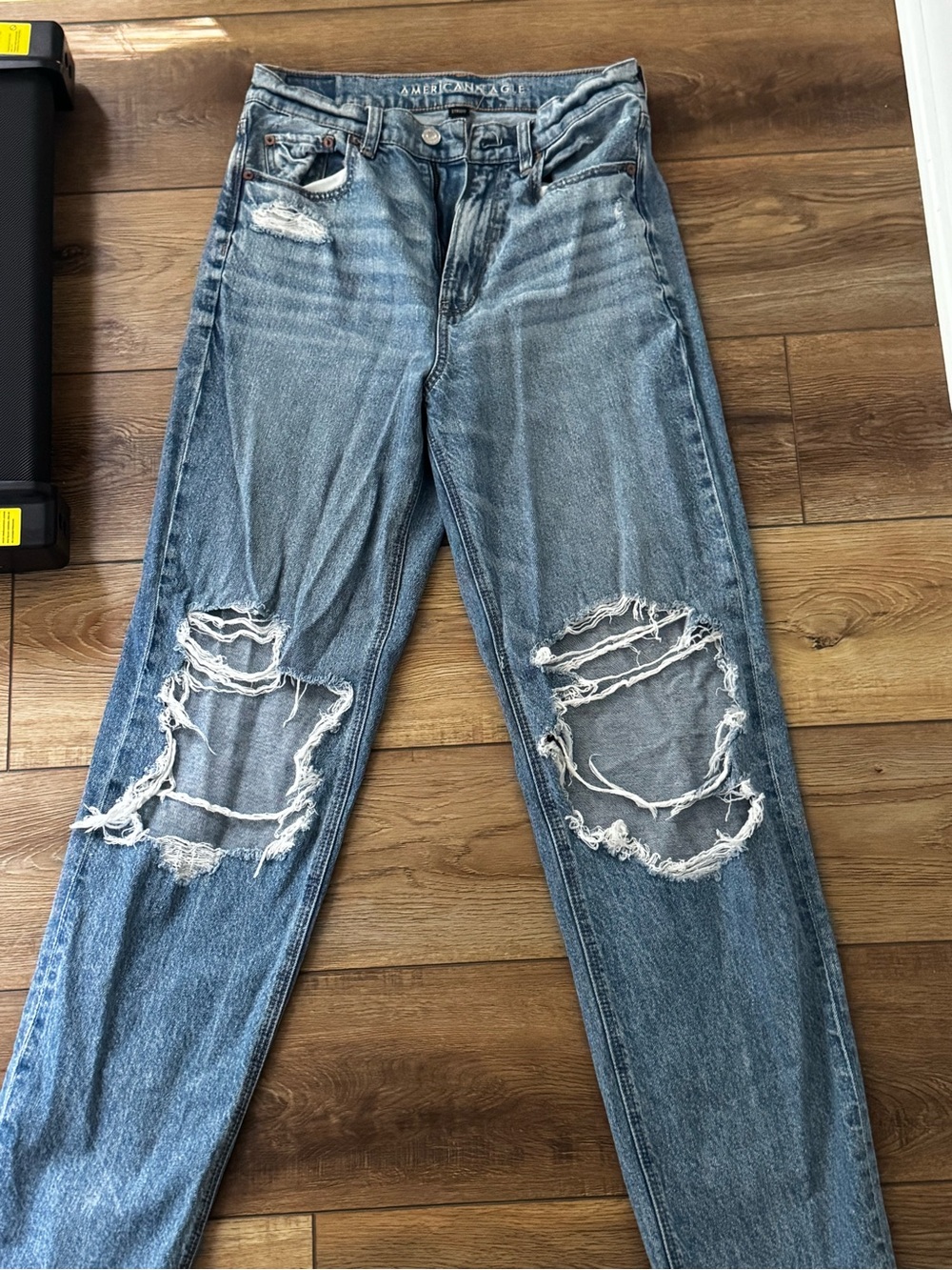 American Eagle Outfitters Light Blue Distressed Boyfriend Jeans